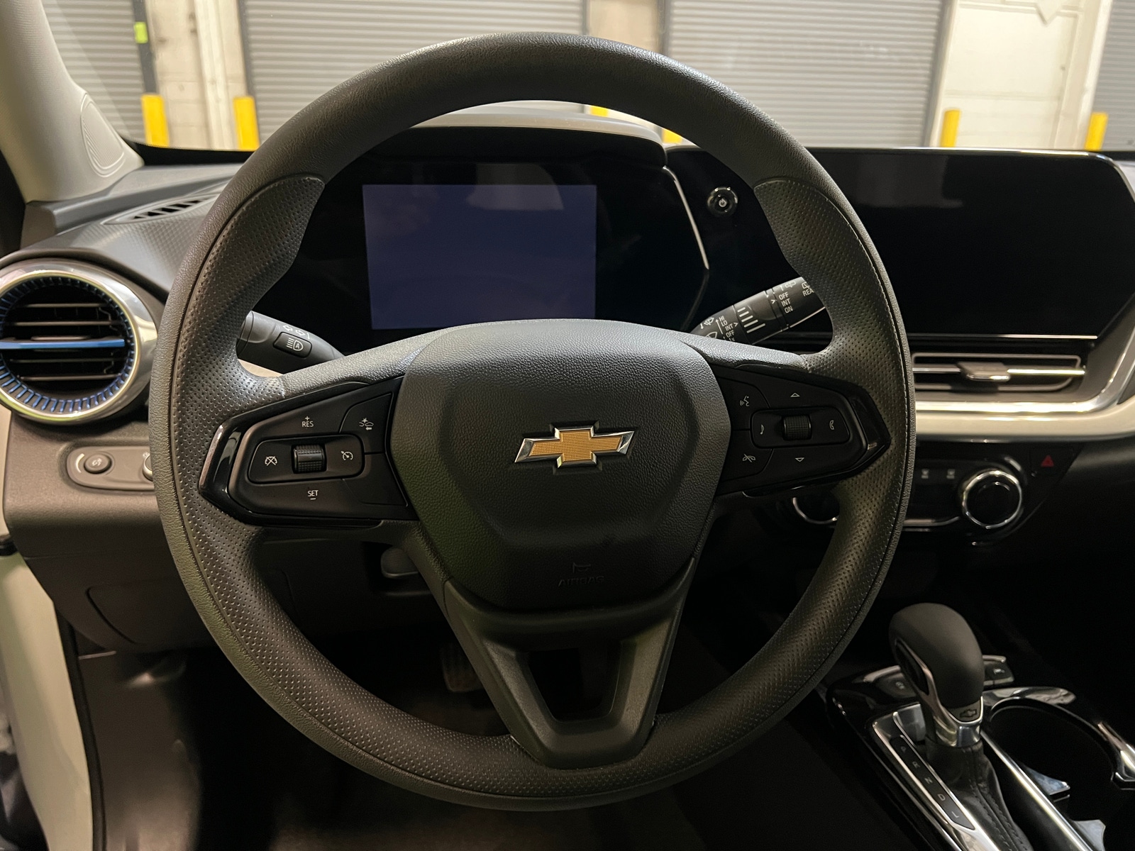 Thumbnail: 2025 Chevrolet Trax - 5