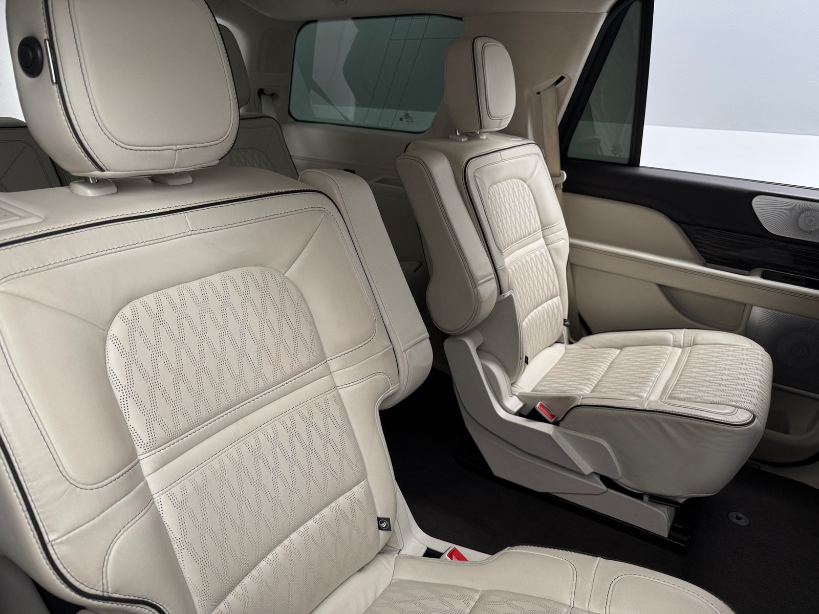 Thumbnail: 2019 Lincoln Navigator - 5