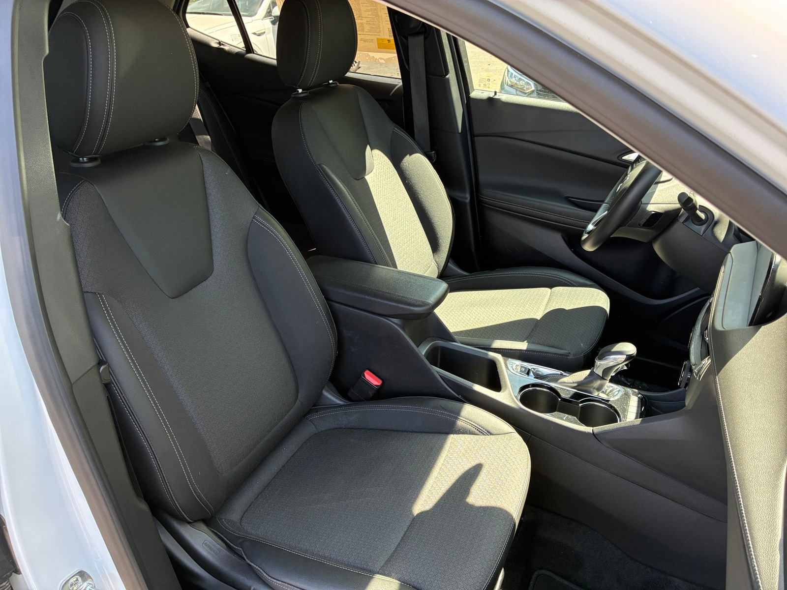 Thumbnail: 2025 Buick Encore GX - 2