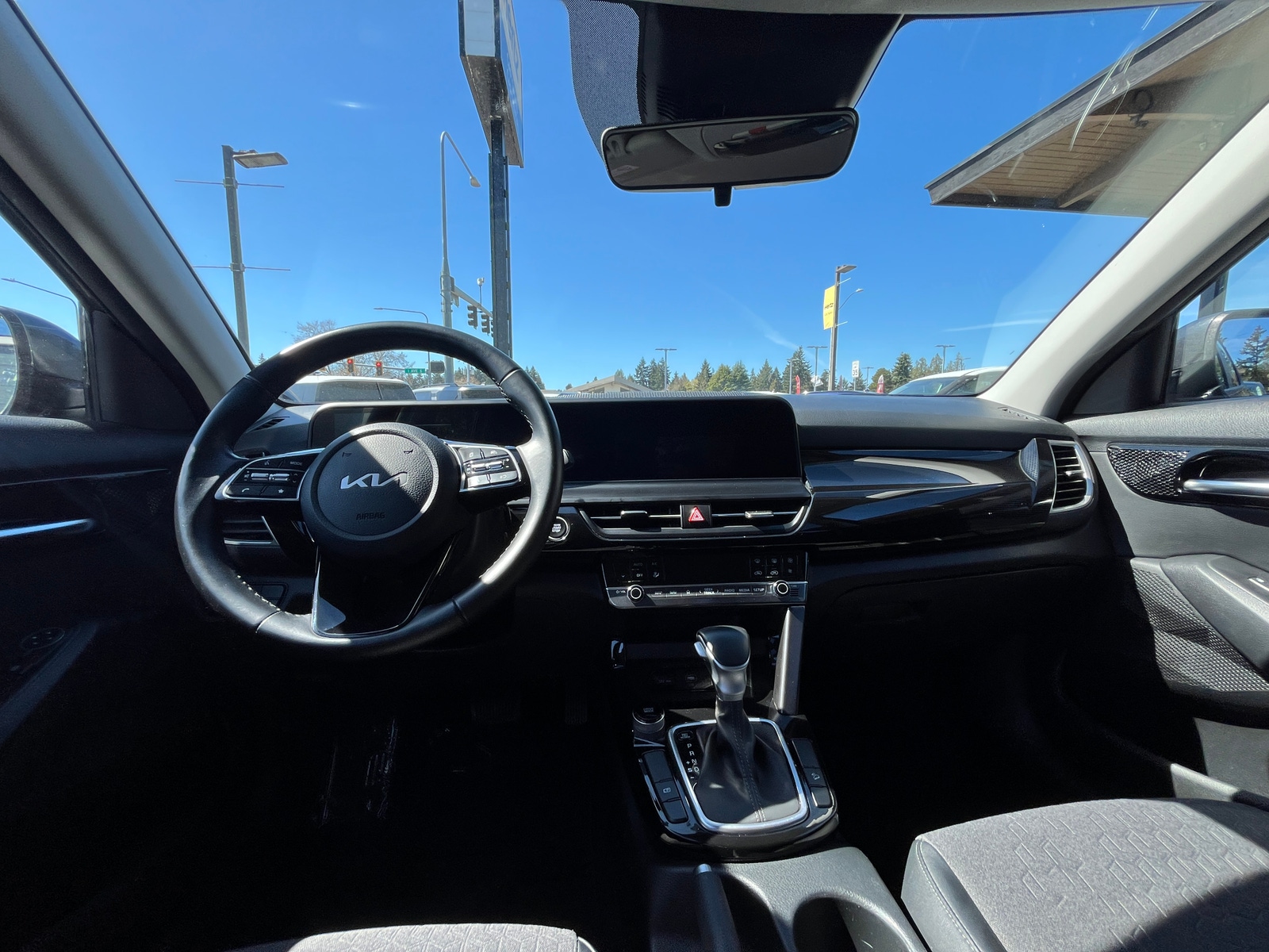 Thumbnail: 2025 Kia Seltos - 3