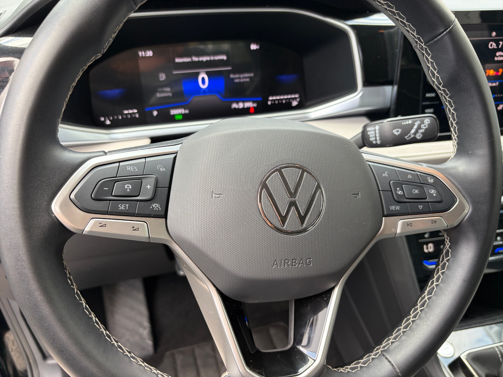 Thumbnail: 2025 Volkswagen Taos - 5