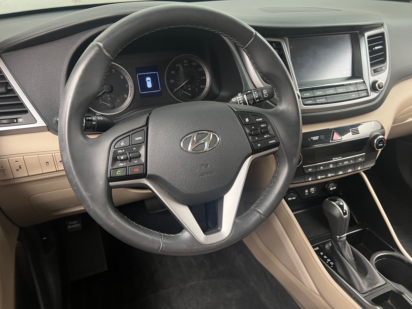 Thumbnail: 2017 Hyundai Tucson - 4