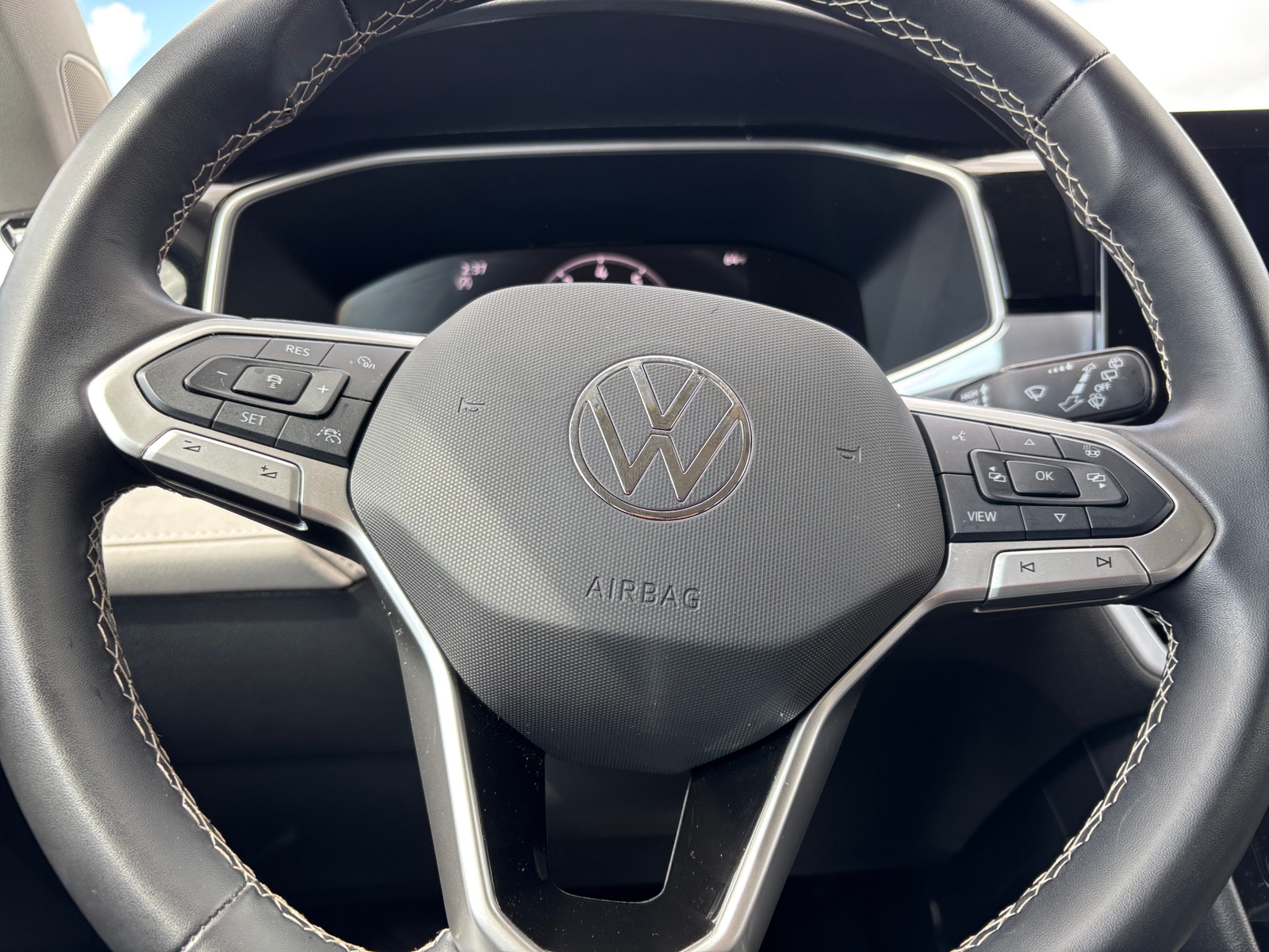 Thumbnail: 2025 Volkswagen Taos - 5