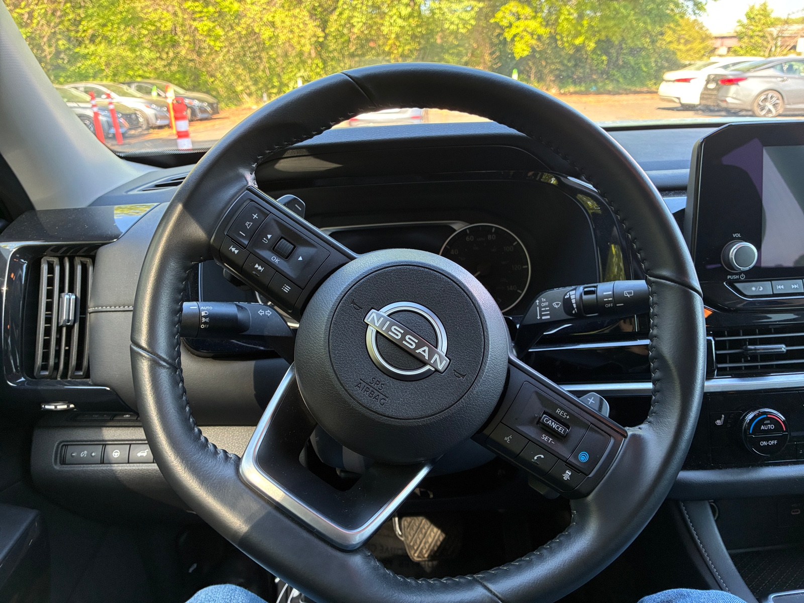 Thumbnail: 2025 Nissan Pathfinder - 5