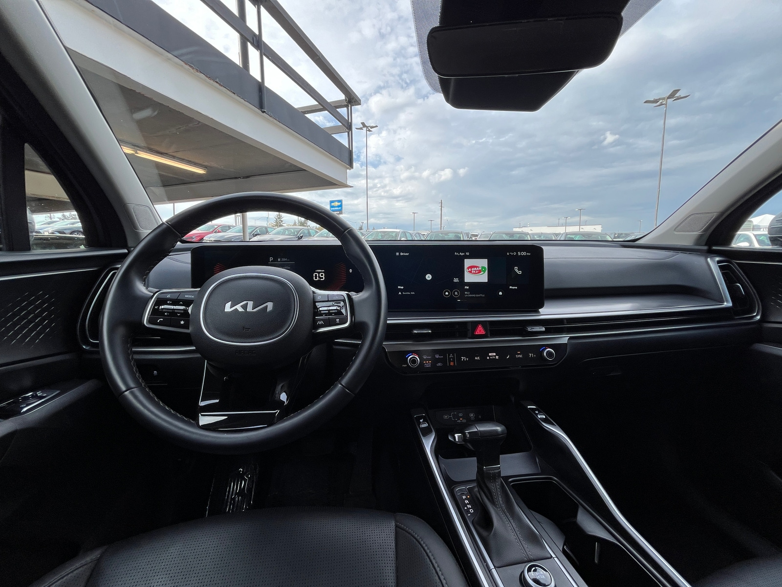 Thumbnail: 2024 Kia Sorento - 3