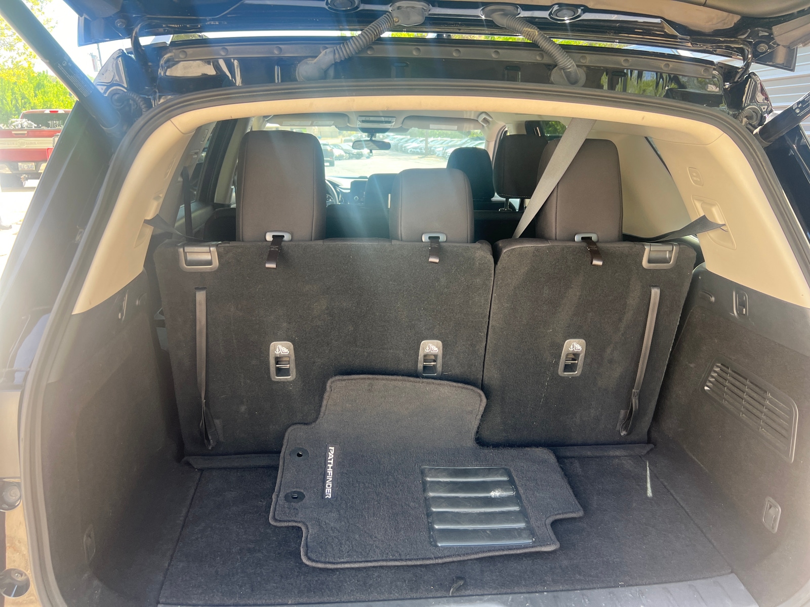 Thumbnail: 2025 Nissan Pathfinder - 4