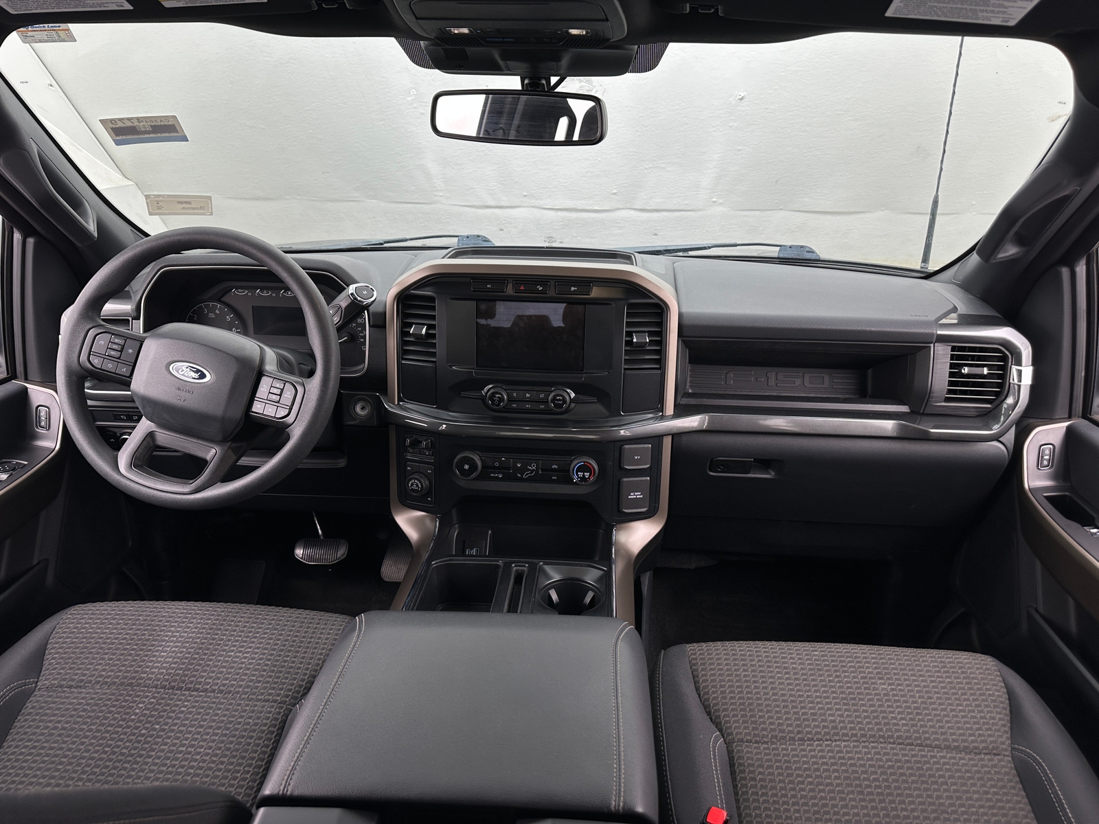 Thumbnail: 2023 Ford Econoline - 3