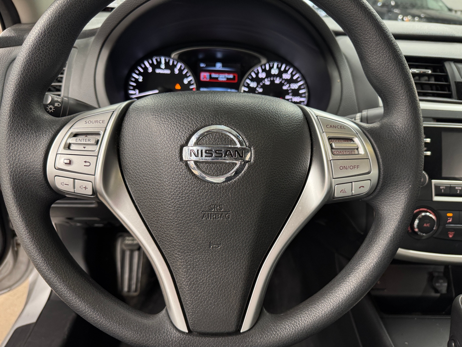 Thumbnail: 2016 Nissan Altima - 5