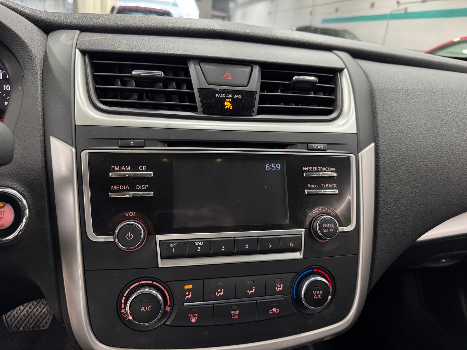 Thumbnail: 2016 Nissan Altima - 4