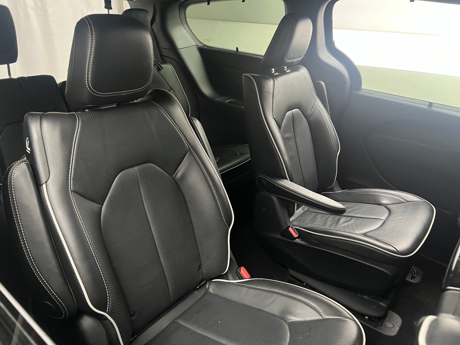 Thumbnail: 2020 Chrysler Pacifica - 5