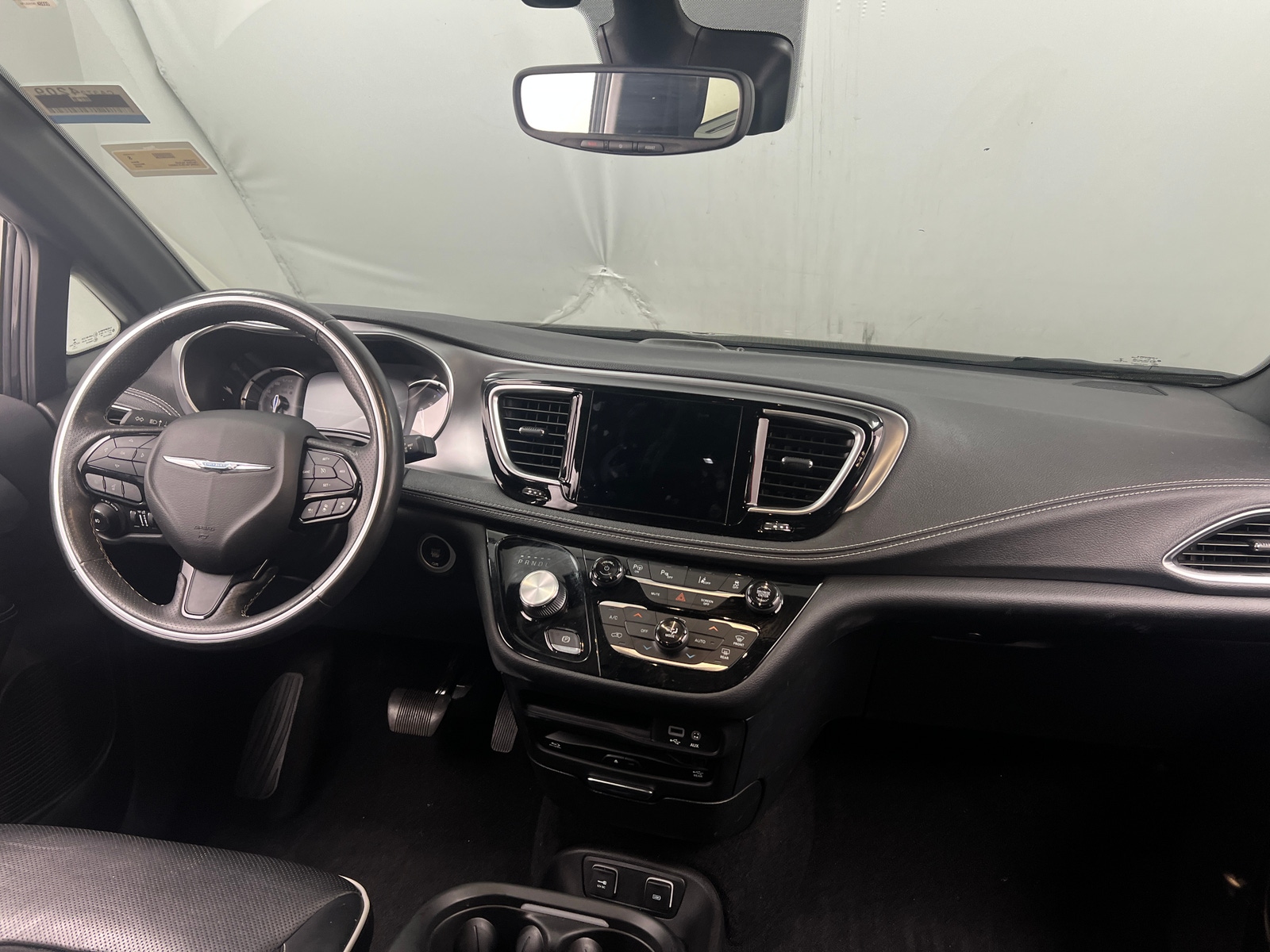 Thumbnail: 2020 Chrysler Pacifica - 2