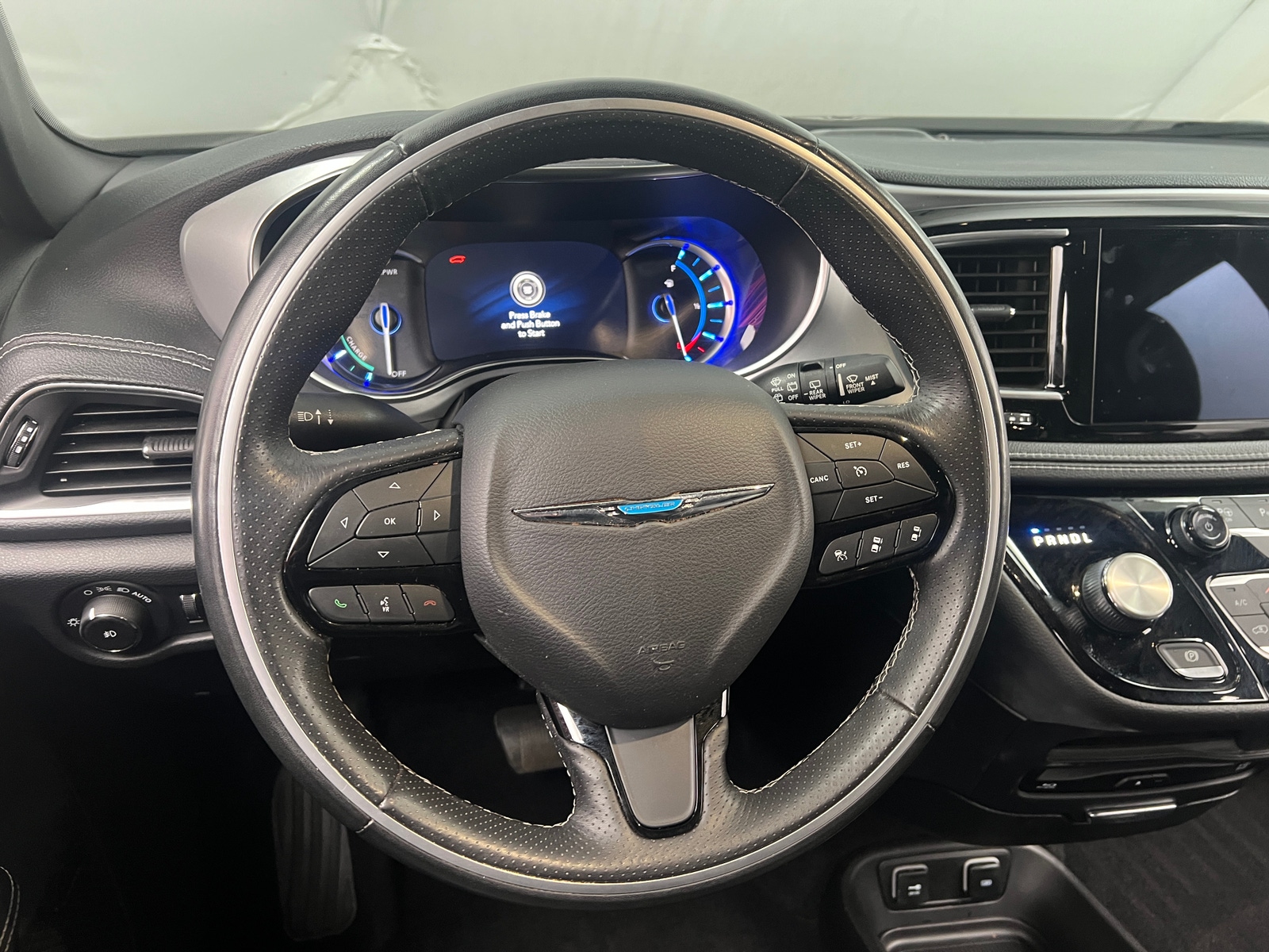 Thumbnail: 2020 Chrysler Pacifica - 4