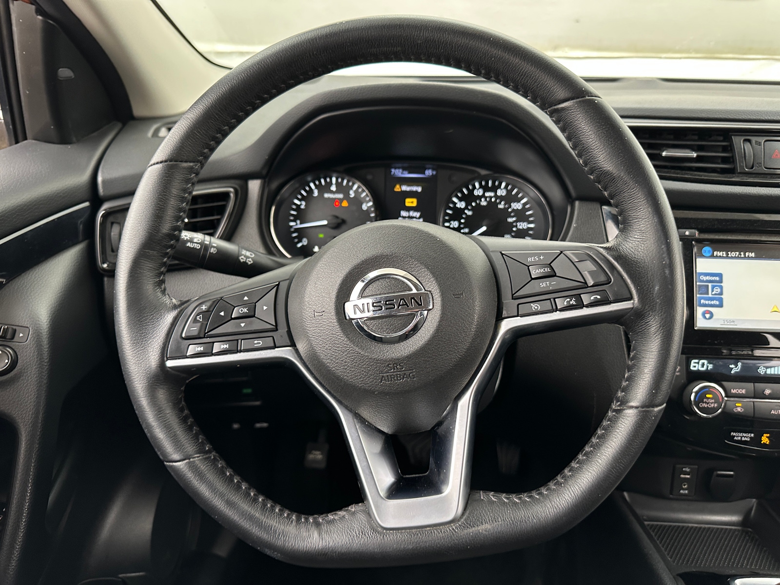 Thumbnail: 2017 Nissan Rogue Sport - 5