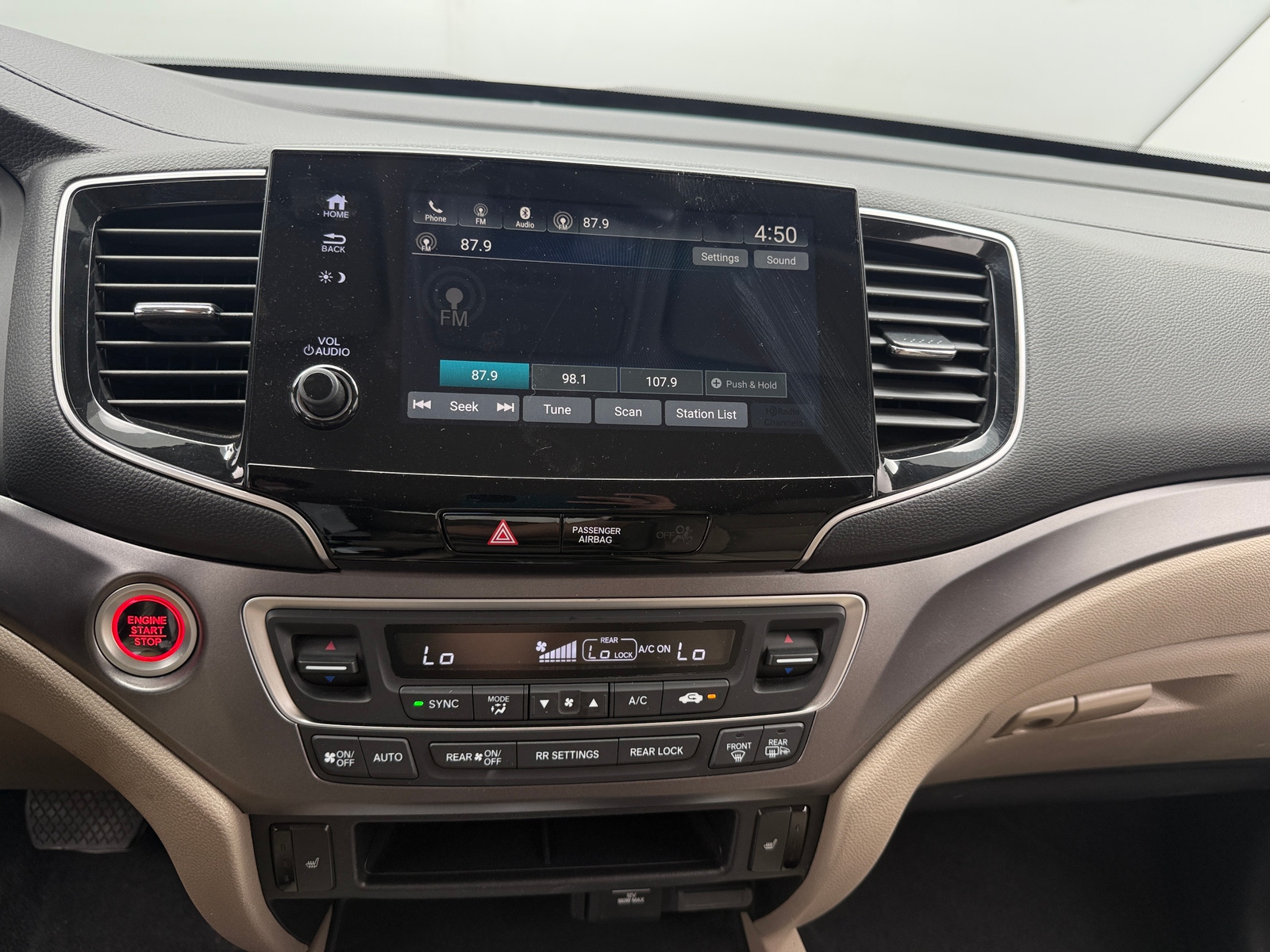 Thumbnail: 2019 Honda Pilot - 4