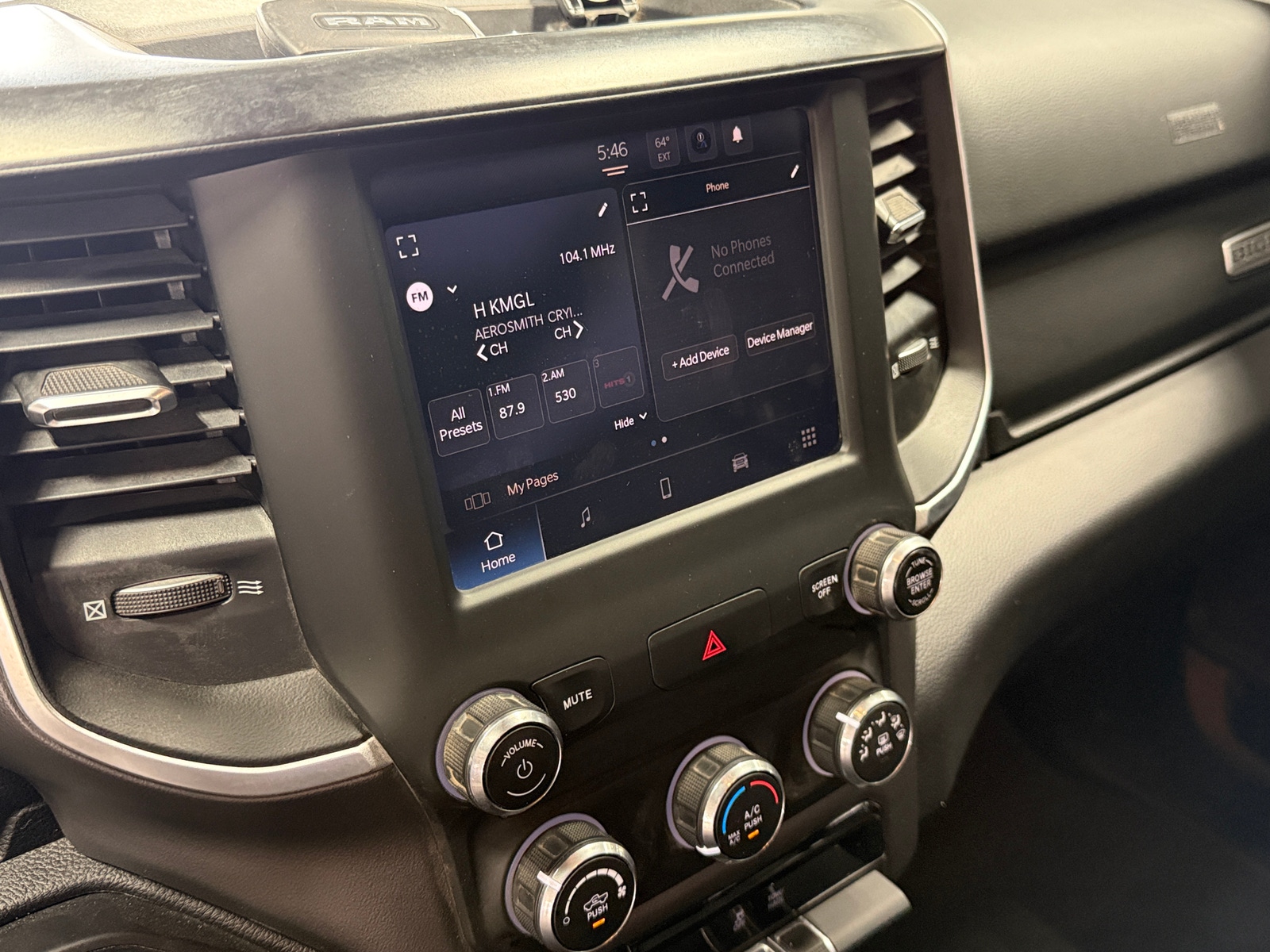 Thumbnail: 2022 RAM 1500 - 4