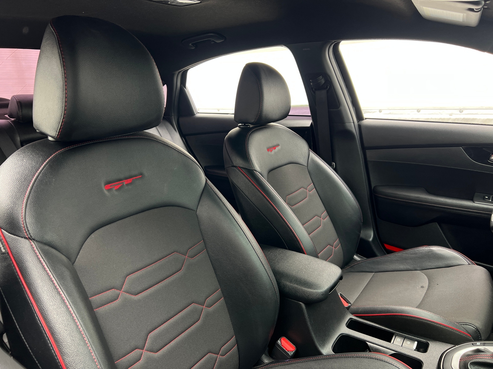 Thumbnail: 2022 Kia Forte - 2