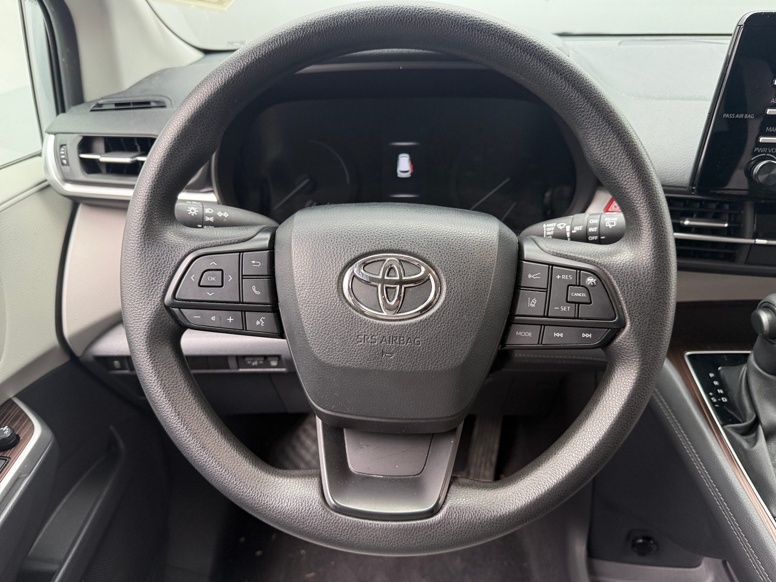 Thumbnail: 2023 Toyota Sienna - 5