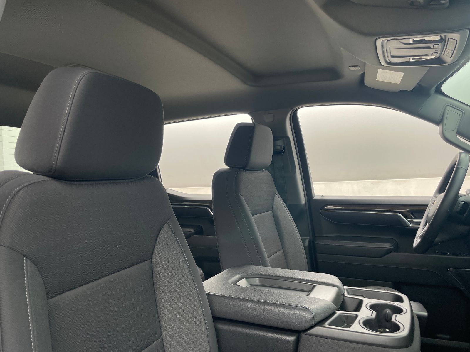 Thumbnail: 2025 Chevrolet Silverado 1500 - 2