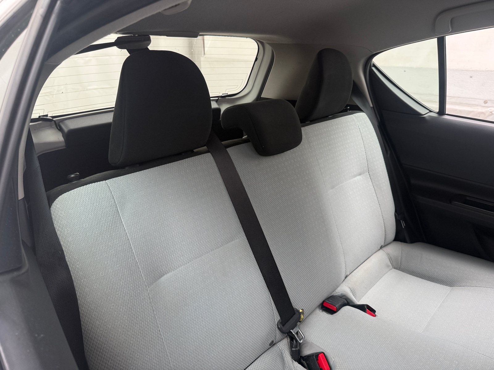 Thumbnail: 2015 Toyota Prius c - 6