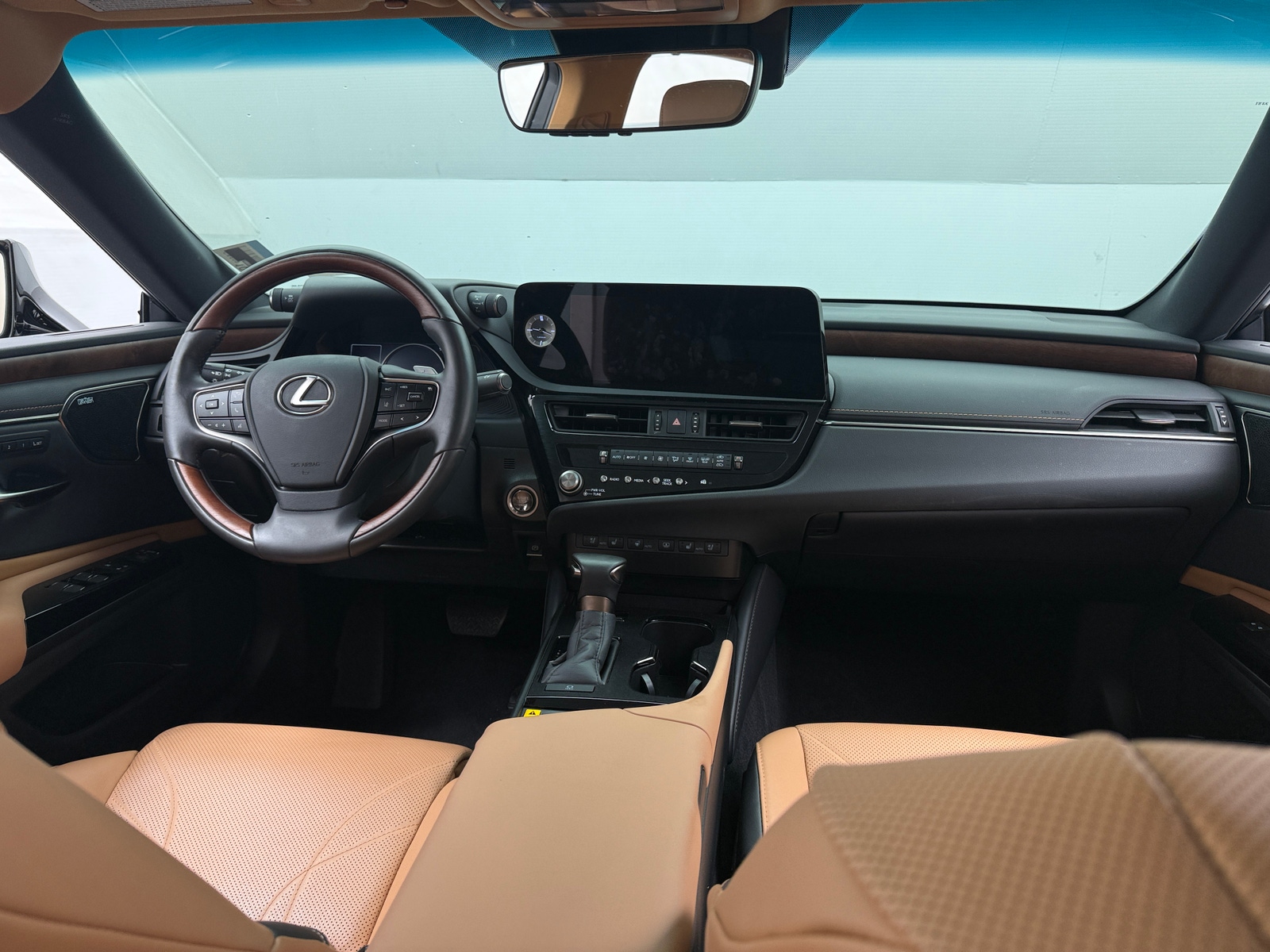 Thumbnail: 2024 Lexus ES - 2