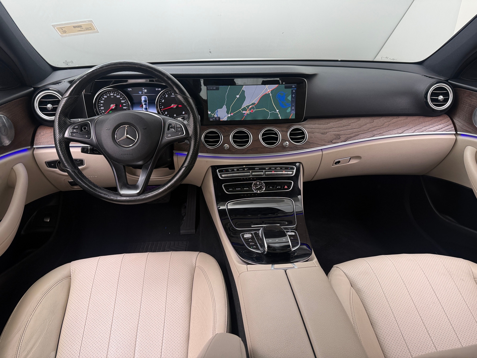 Thumbnail: 2017 Mercedes-Benz E-Class - 2