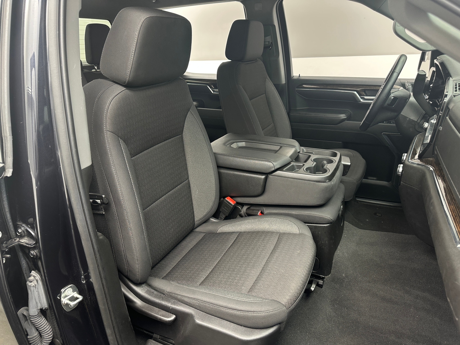 Thumbnail: 2024 GMC Sierra 1500 - 2