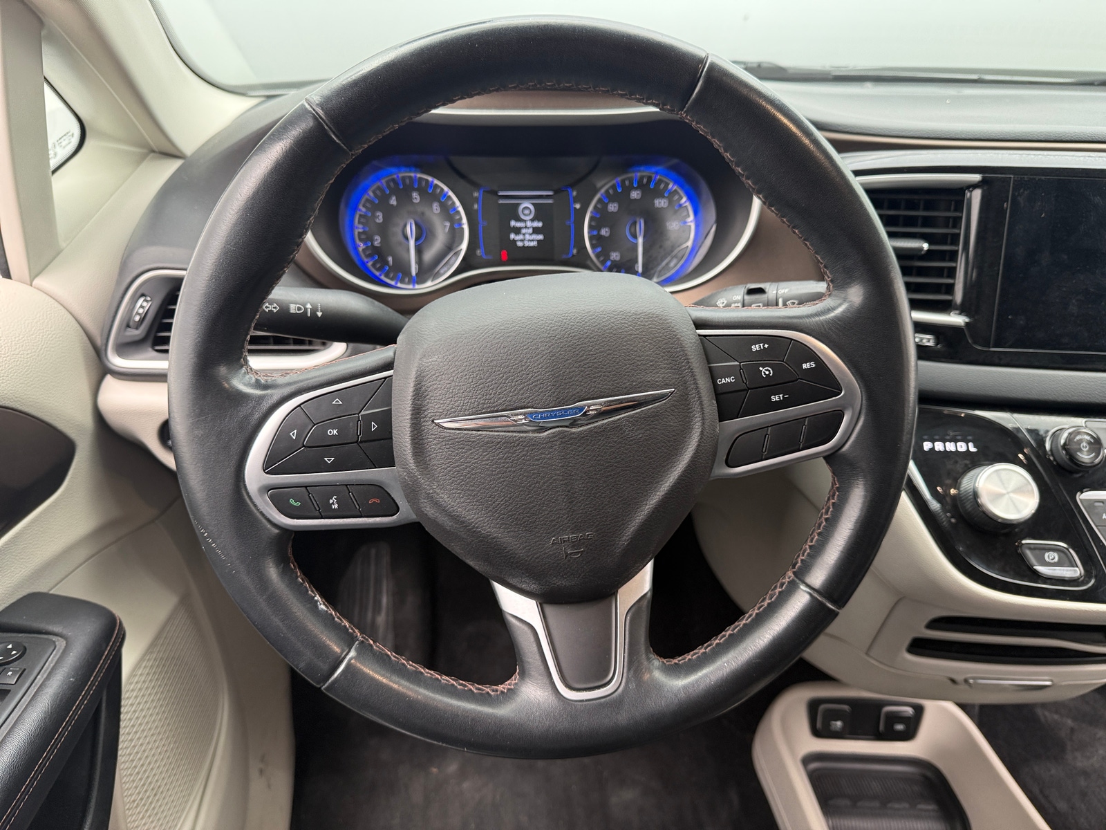 Thumbnail: 2018 Chrysler Pacifica - 4