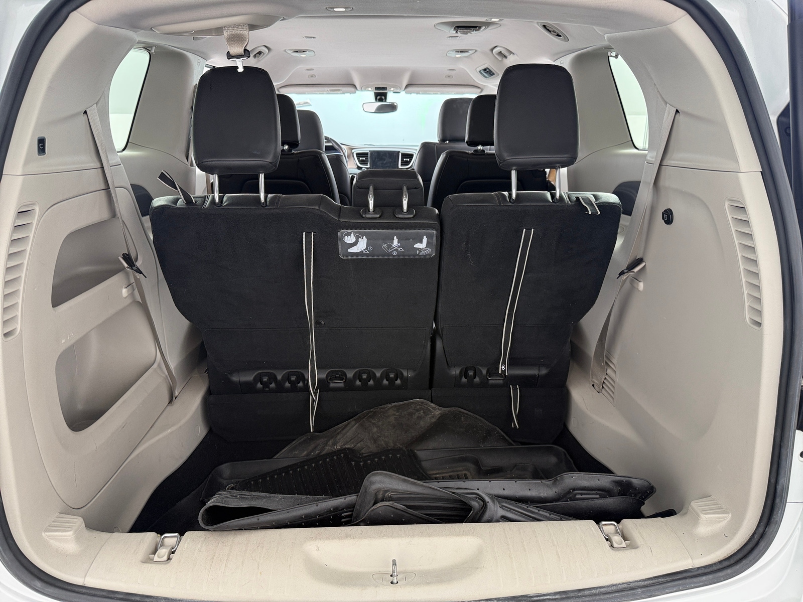 Thumbnail: 2018 Chrysler Pacifica - 6