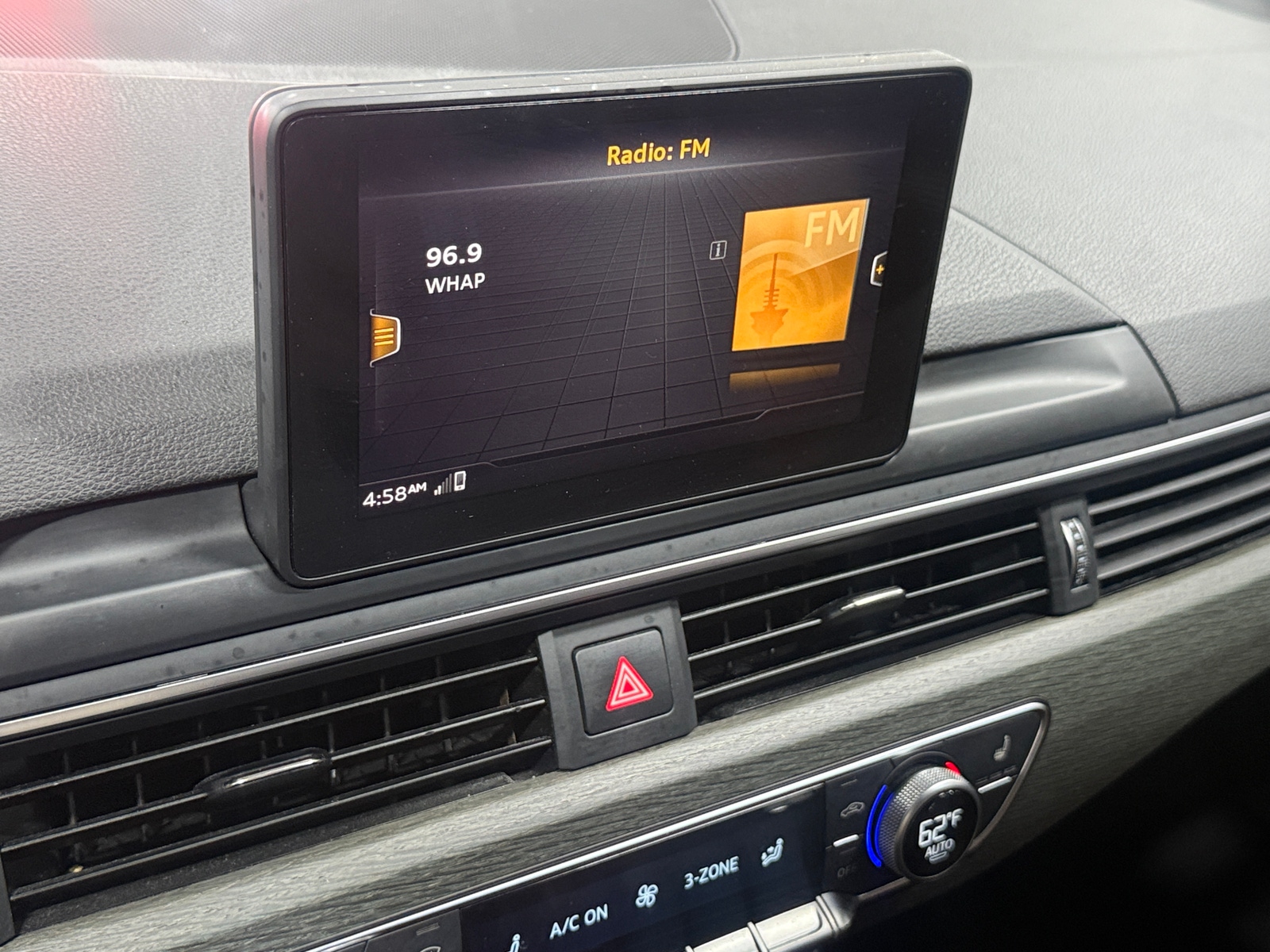 Thumbnail: 2019 Audi A4 - 3