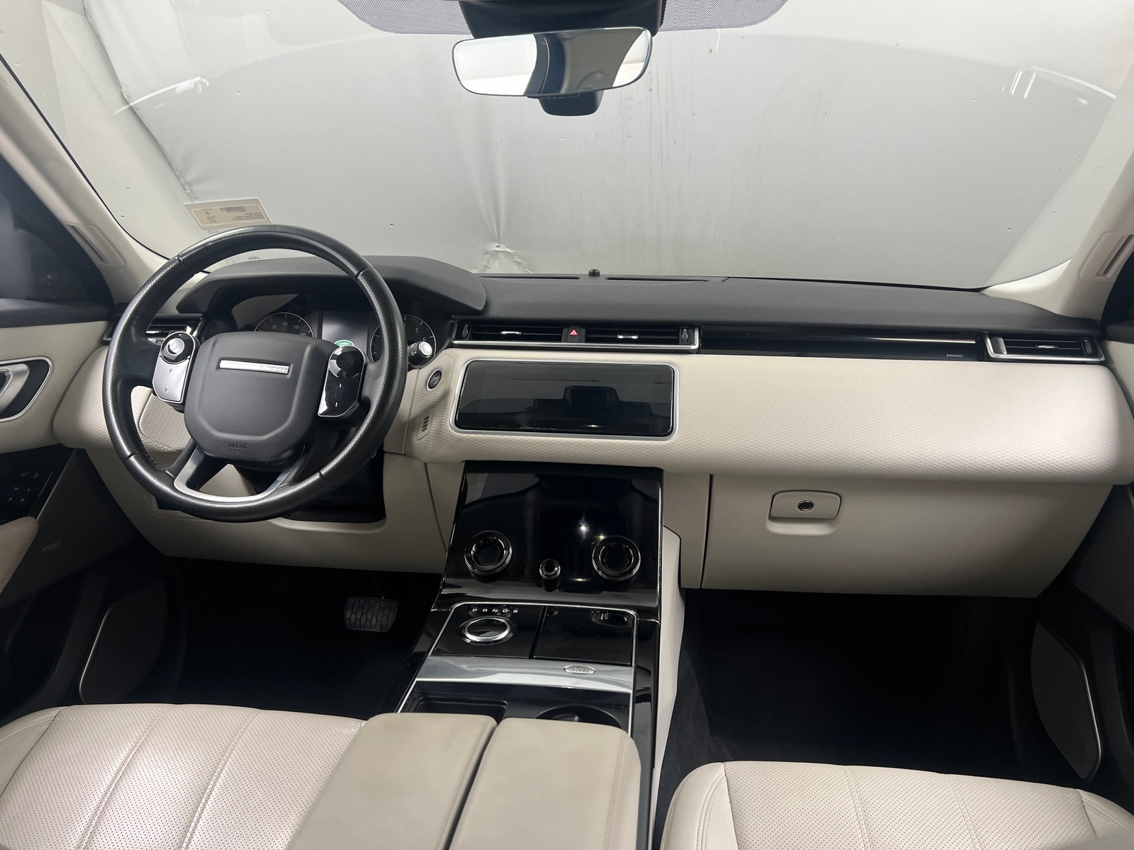 Thumbnail: 2020 Land Rover Range Rover Velar - 2