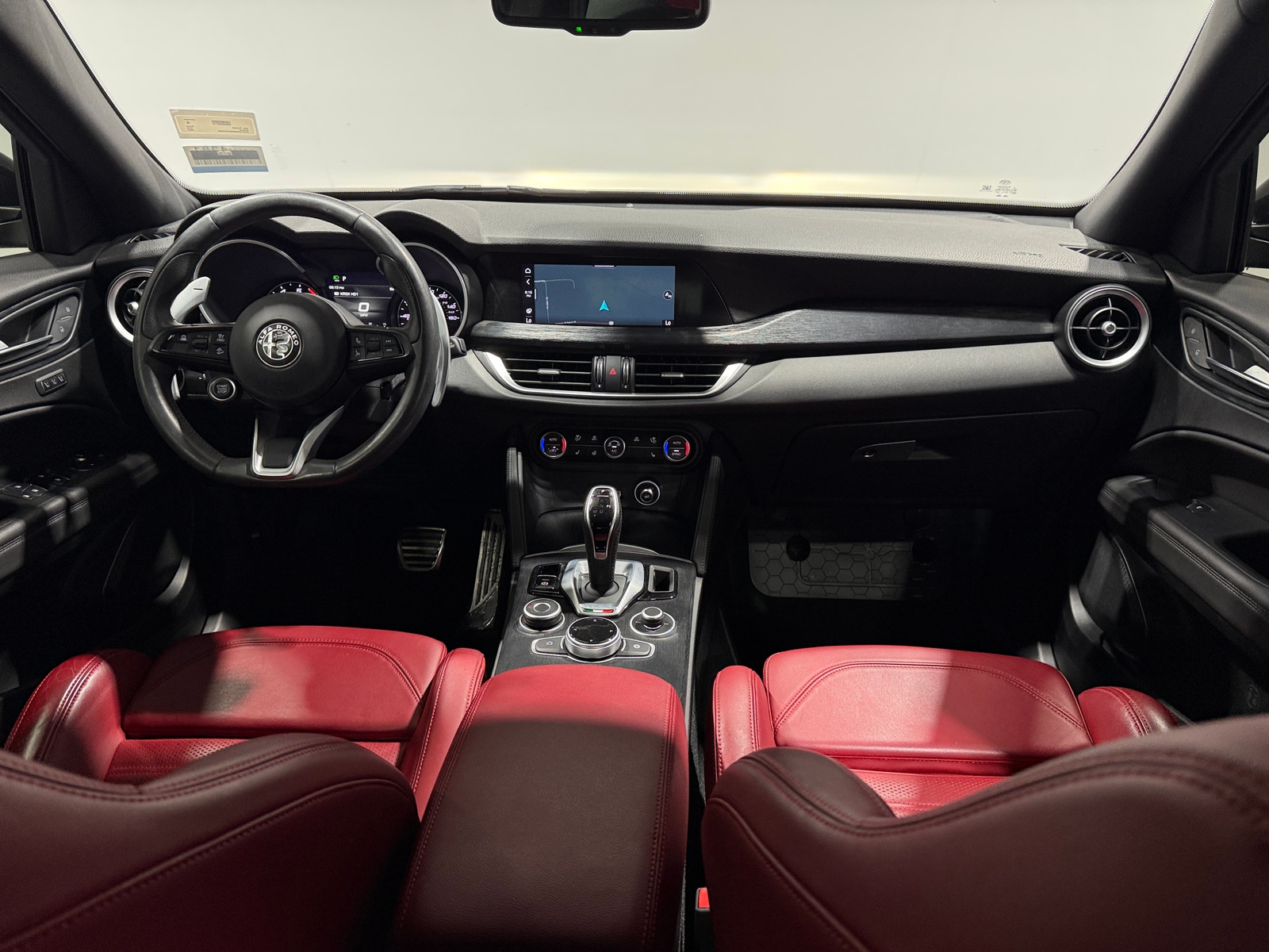 Thumbnail: 2022 Alfa Romeo Stelvio - 2