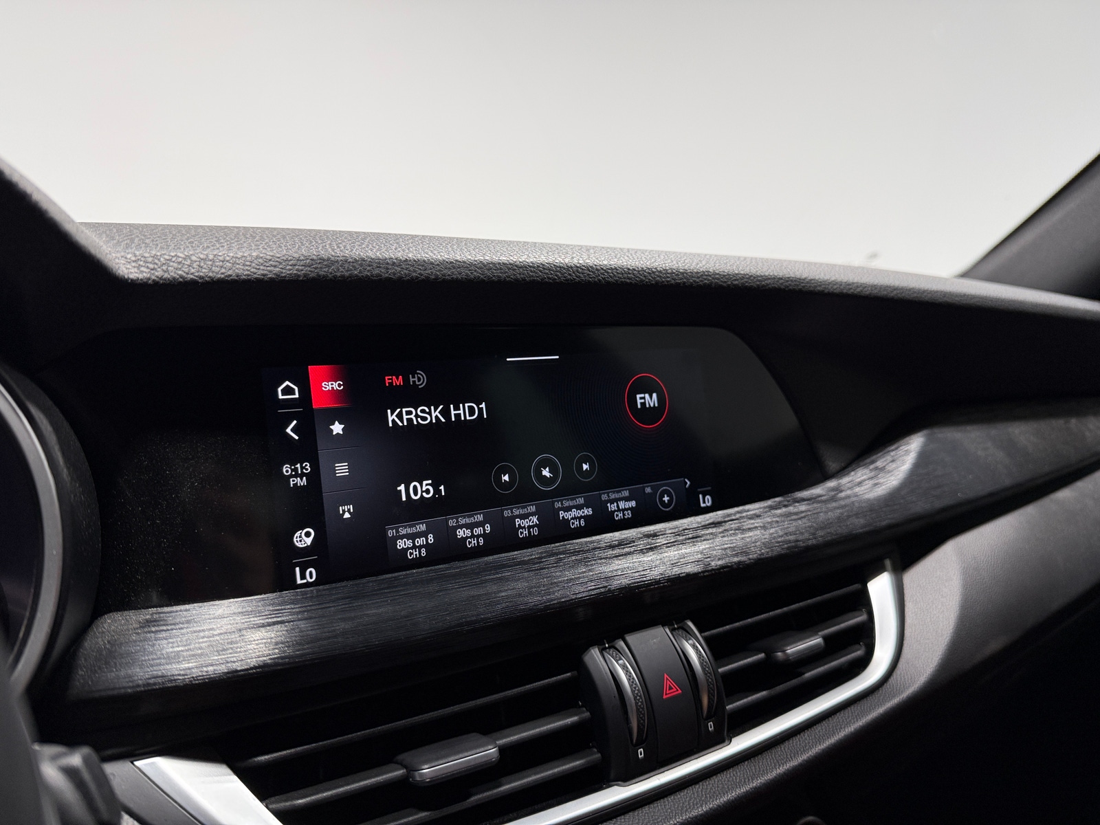 Thumbnail: 2022 Alfa Romeo Stelvio - 3