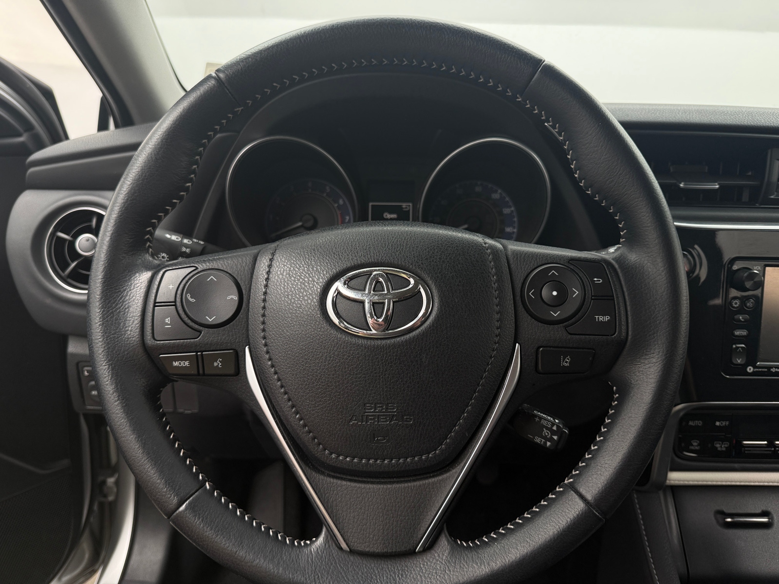 Thumbnail: 2018 Toyota Corolla iM - 5