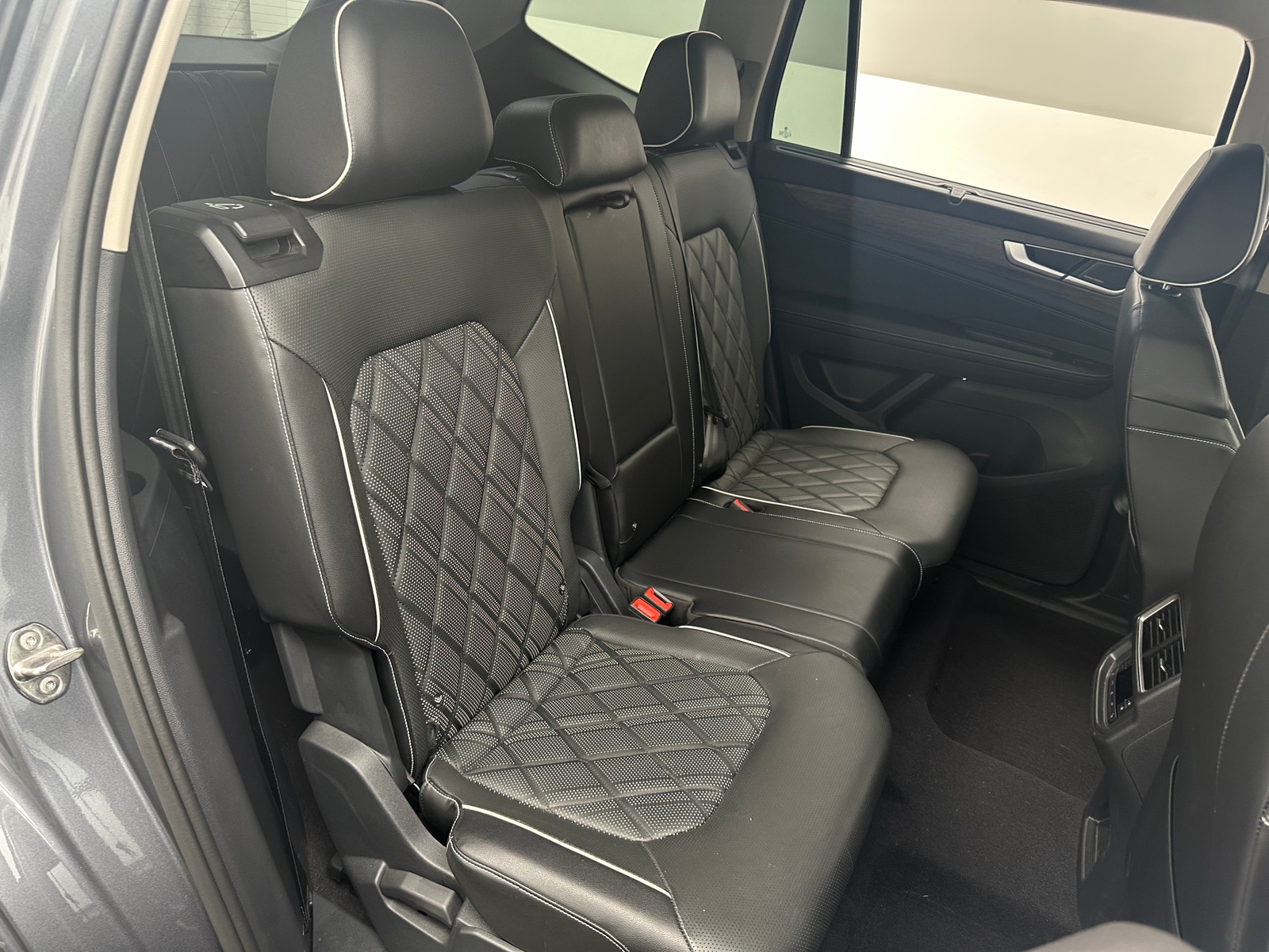 Thumbnail: 2024 Volkswagen Atlas - 5