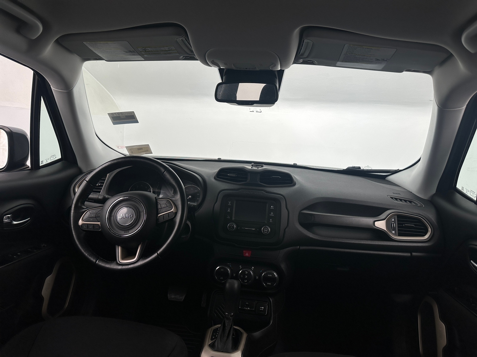 Thumbnail: 2017 Jeep Renegade - 3