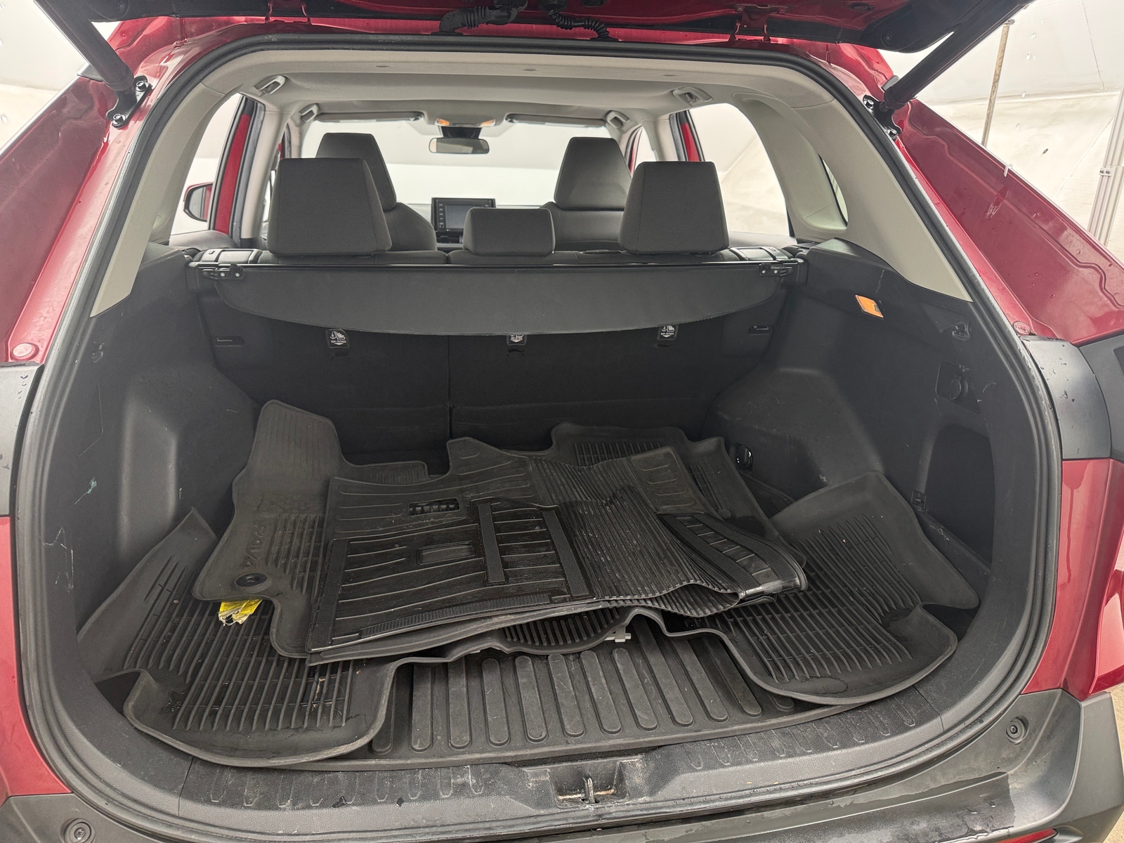 Thumbnail: 2021 Toyota RAV4 - 7
