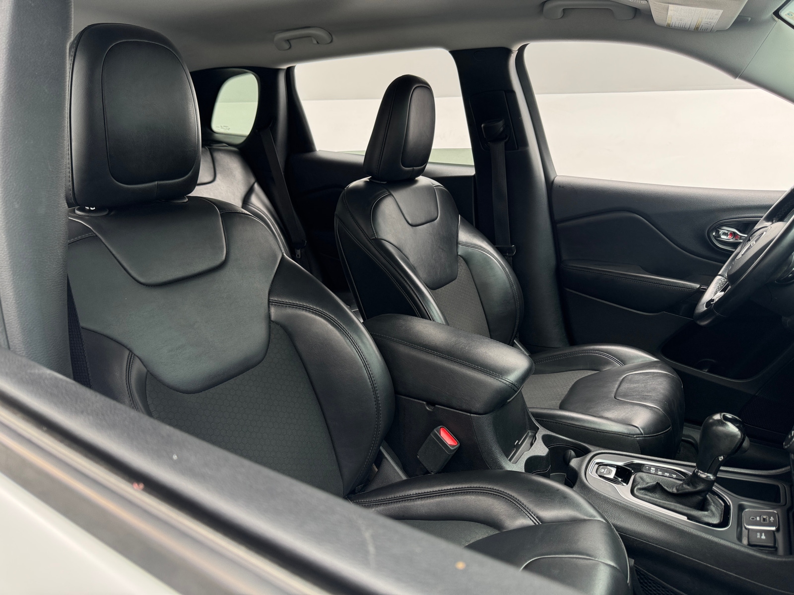 Thumbnail: 2020 Jeep Cherokee - 2