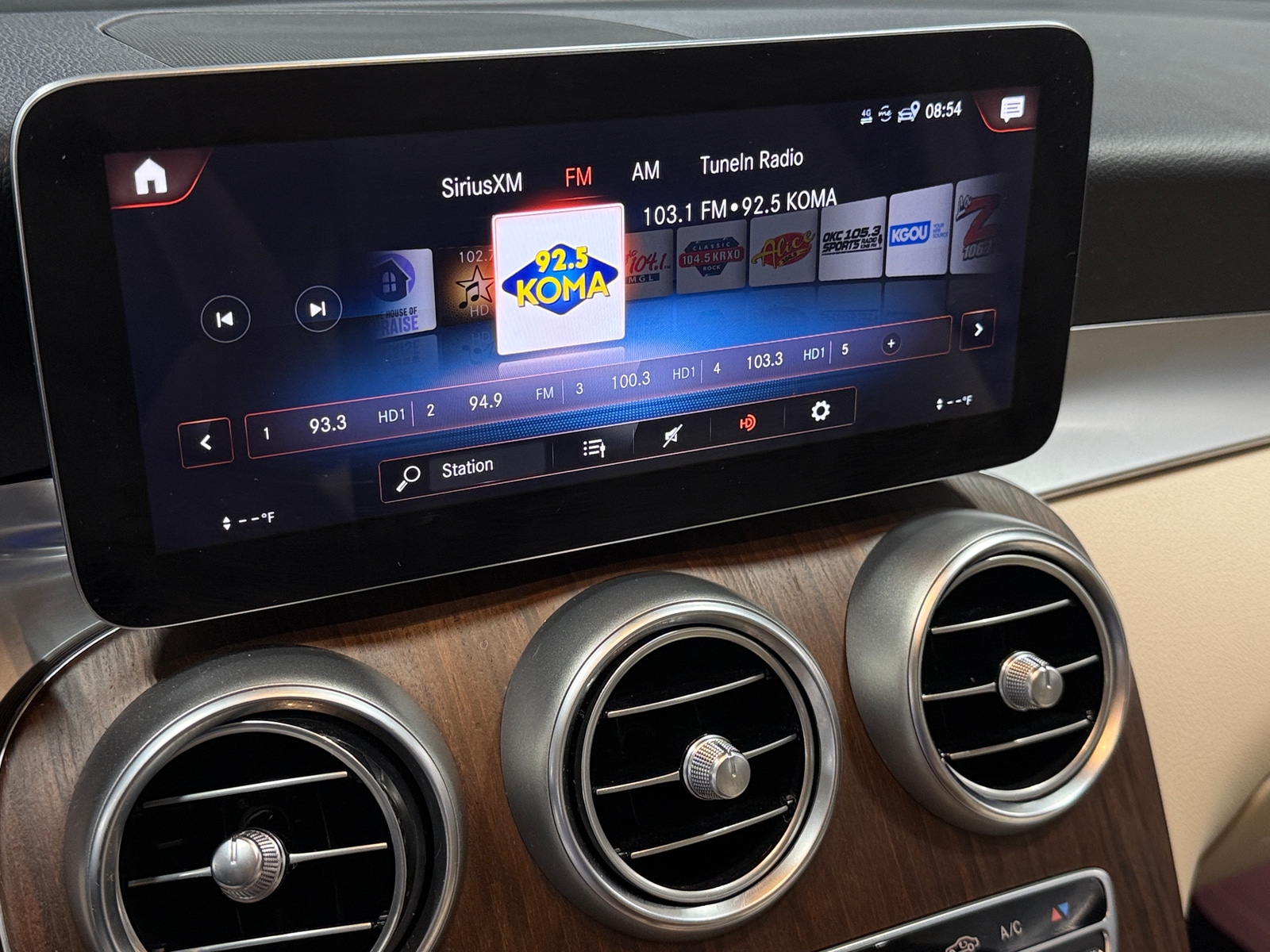 Thumbnail: 2021 Mercedes-Benz GLC - 3