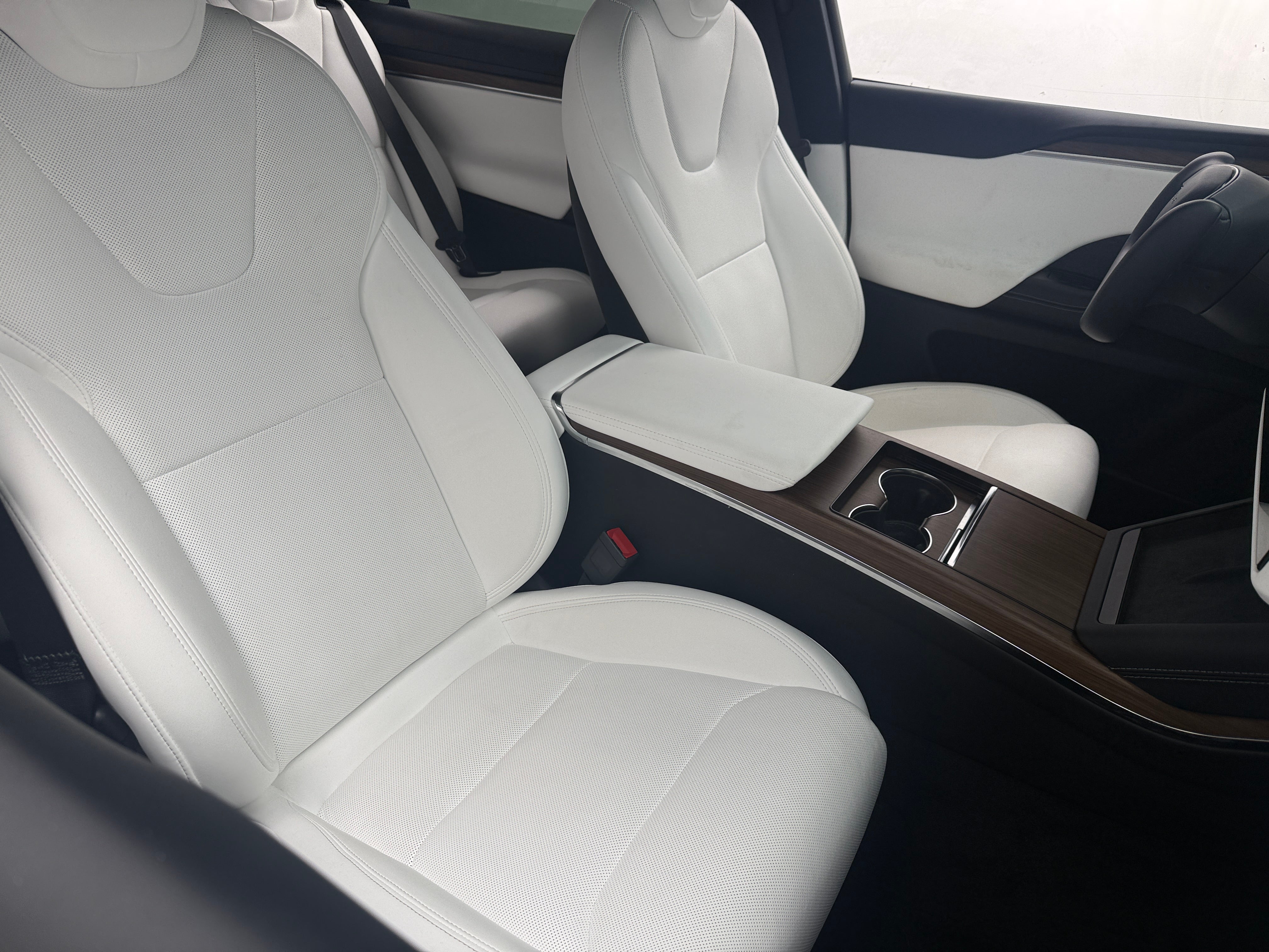 2023 Tesla Model X - Image 1