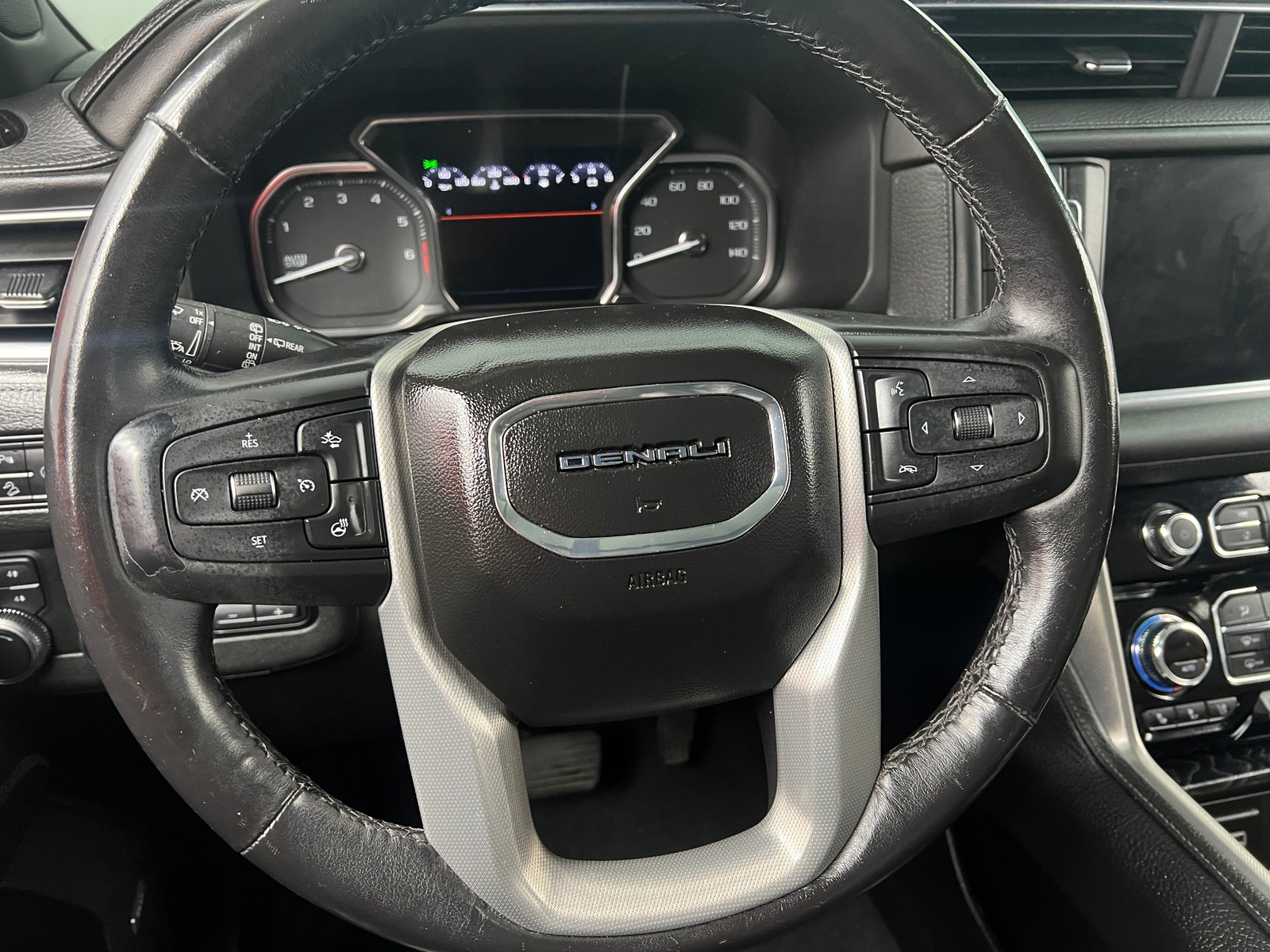 Thumbnail: 2021 GMC Yukon XL - 4