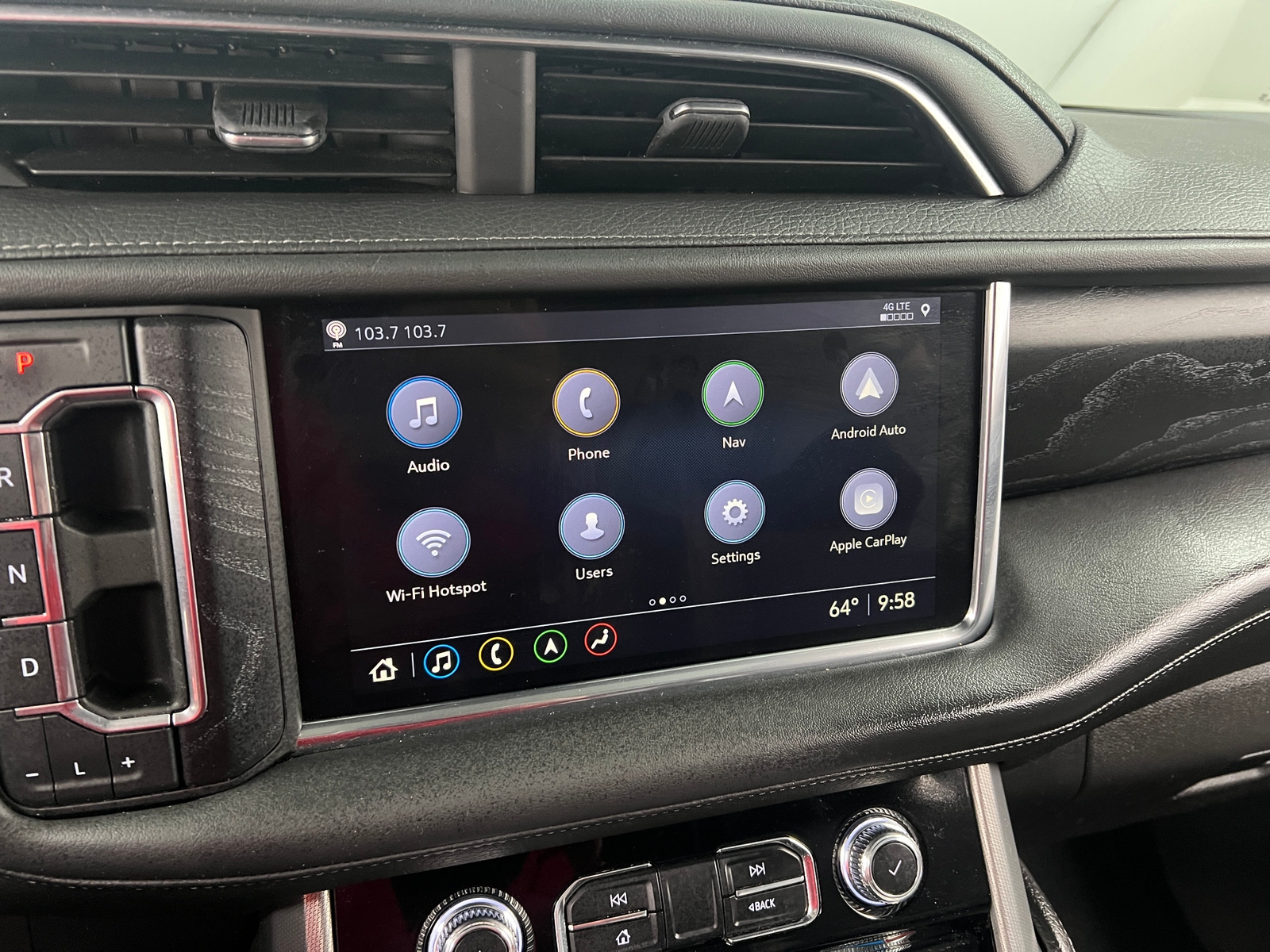 Thumbnail: 2021 GMC Yukon XL - 3