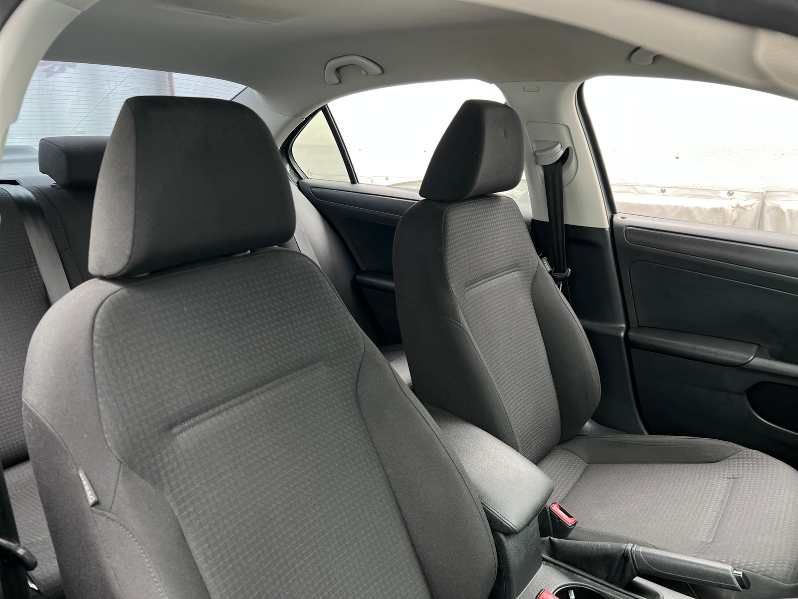 Thumbnail: 2015 Volkswagen Jetta - 2