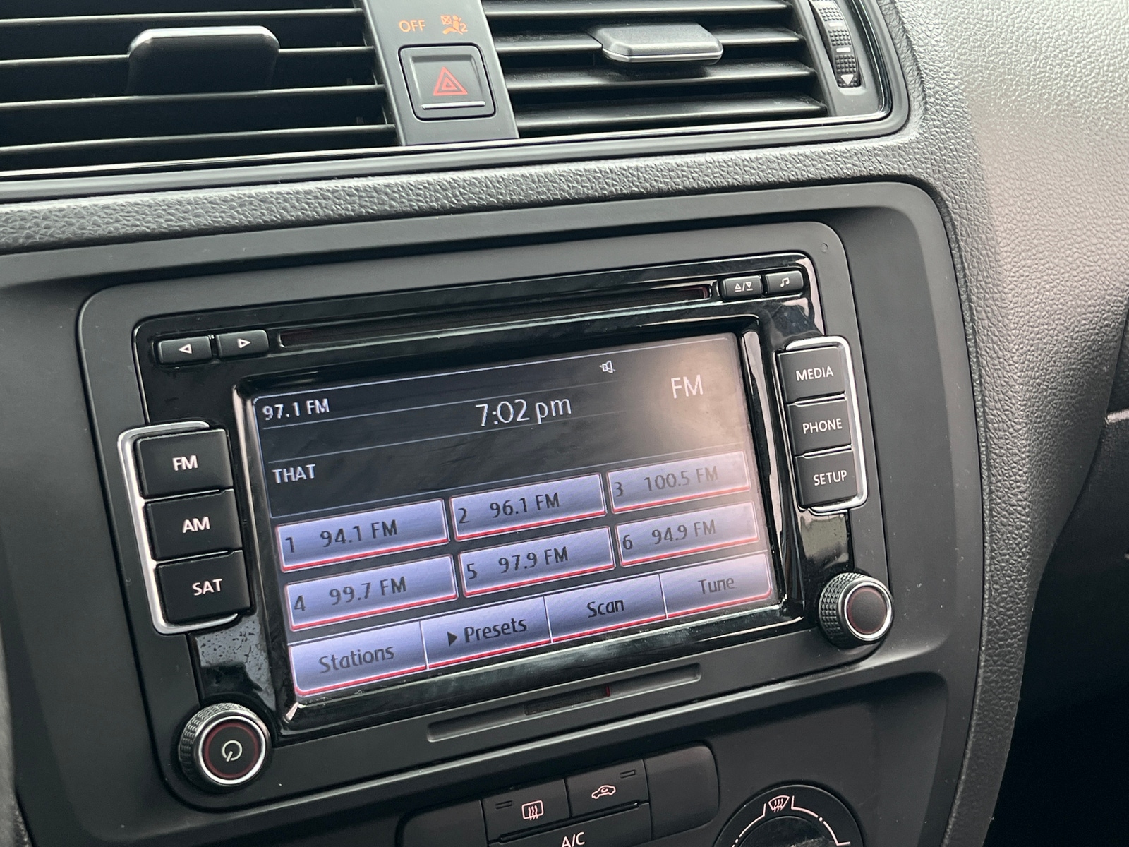 Thumbnail: 2015 Volkswagen Jetta - 4