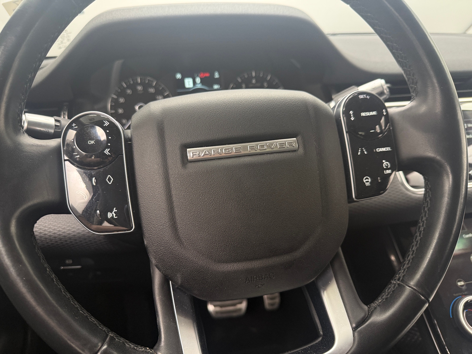 Thumbnail: 2020 Land Rover Range Rover Evoque - 4