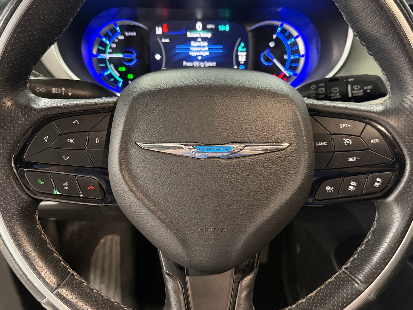 Thumbnail: 2021 Chrysler Pacifica - 4