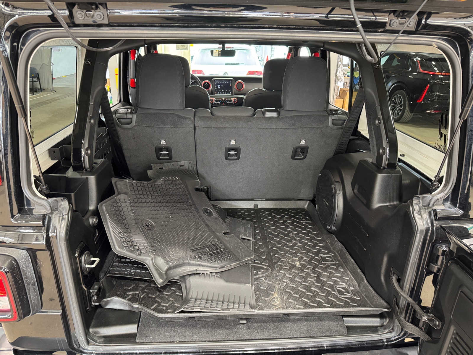 Thumbnail: 2023 Jeep Wrangler - 7