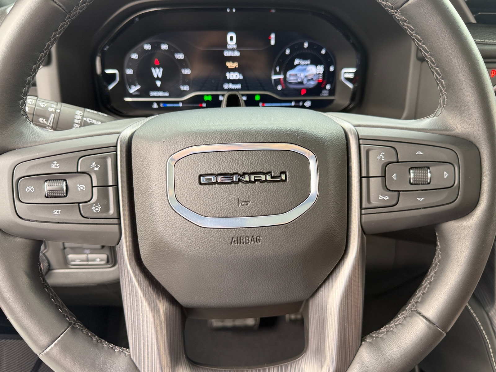 Thumbnail: 2024 GMC Yukon XL - 4