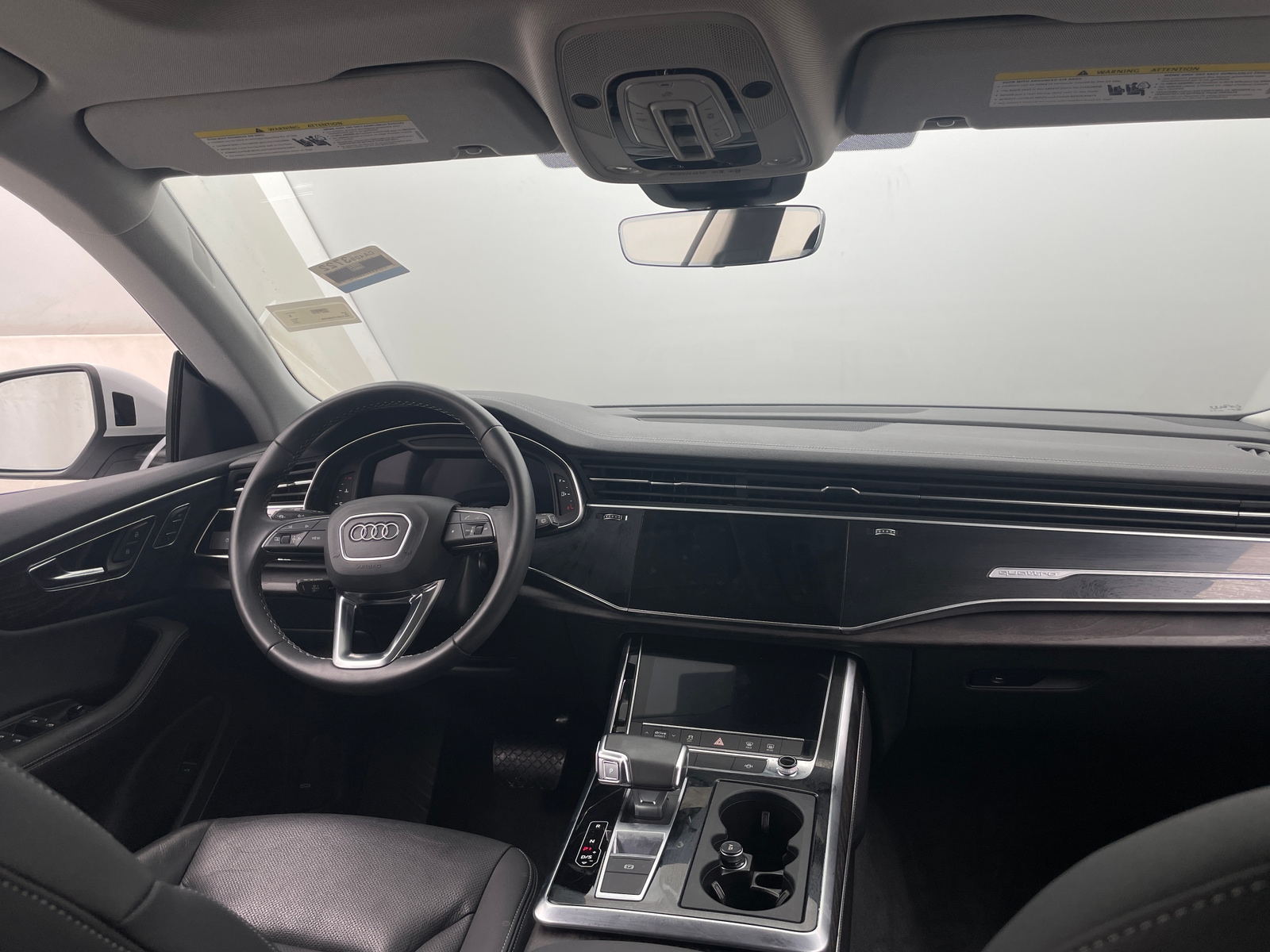 Thumbnail: 2023 Audi Q8 - 2