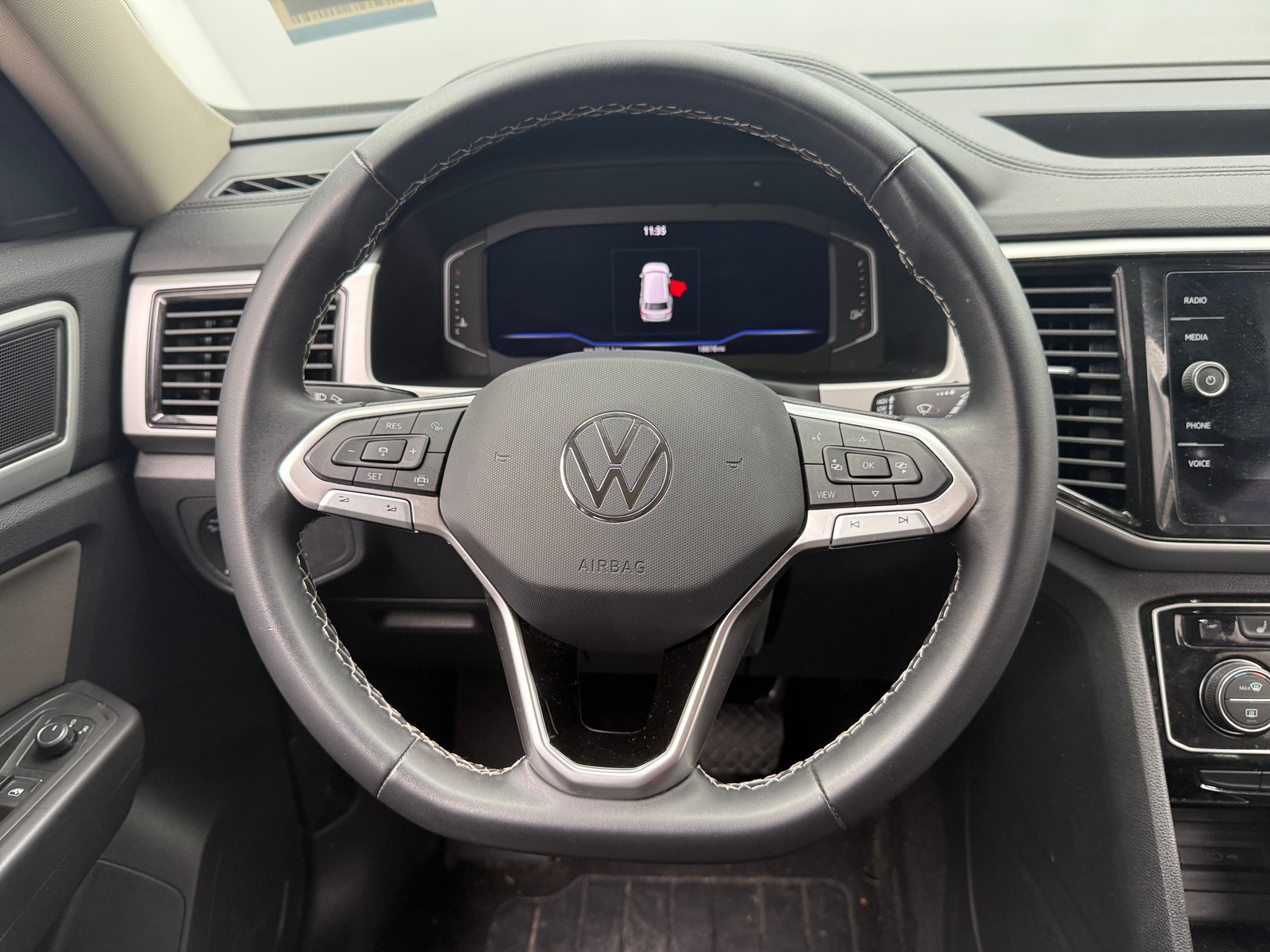 Thumbnail: 2022 Volkswagen Atlas - 4