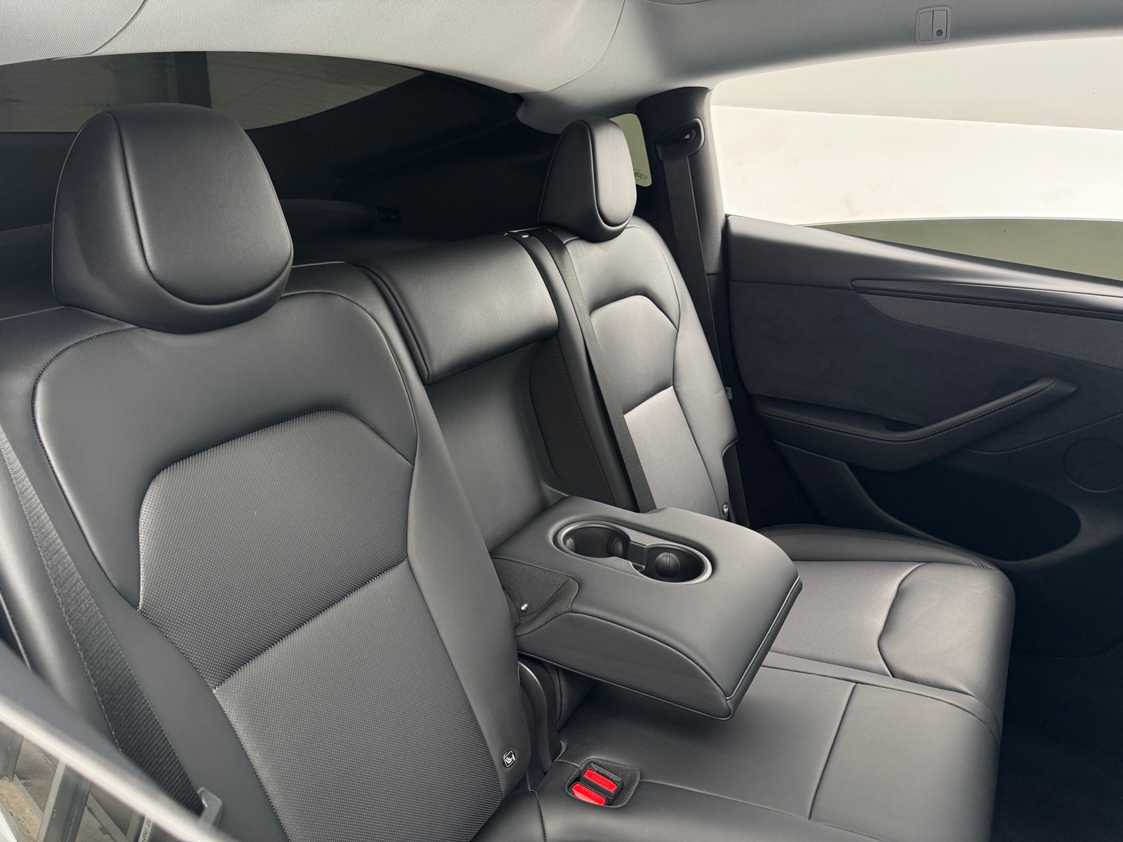 Thumbnail: 2026 Tesla Model Y - 6